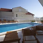 With A Swimming Pool Zavode, Omis - 11786 아파트