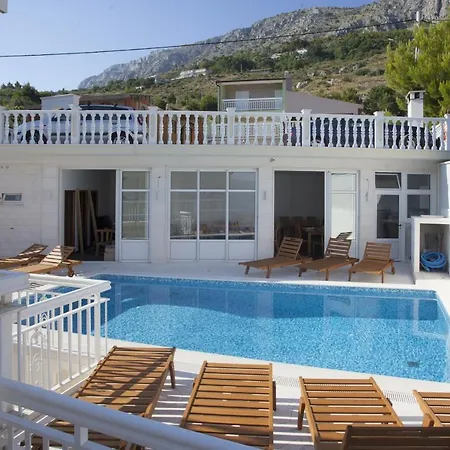 With A Swimming Pool Zavode, Omis - 11786 아파트